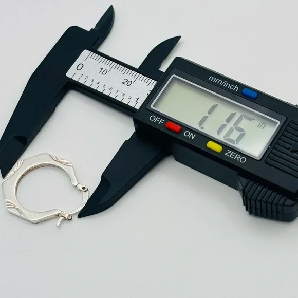 Vintage Sterling Silver Octagon Hoop Earrings – Engraved Leaf Design - Picture 8 of 8